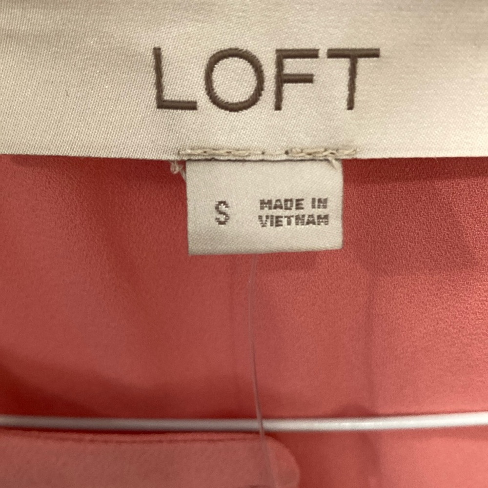 NEW with tag, LOFT cap sleeve top, size S